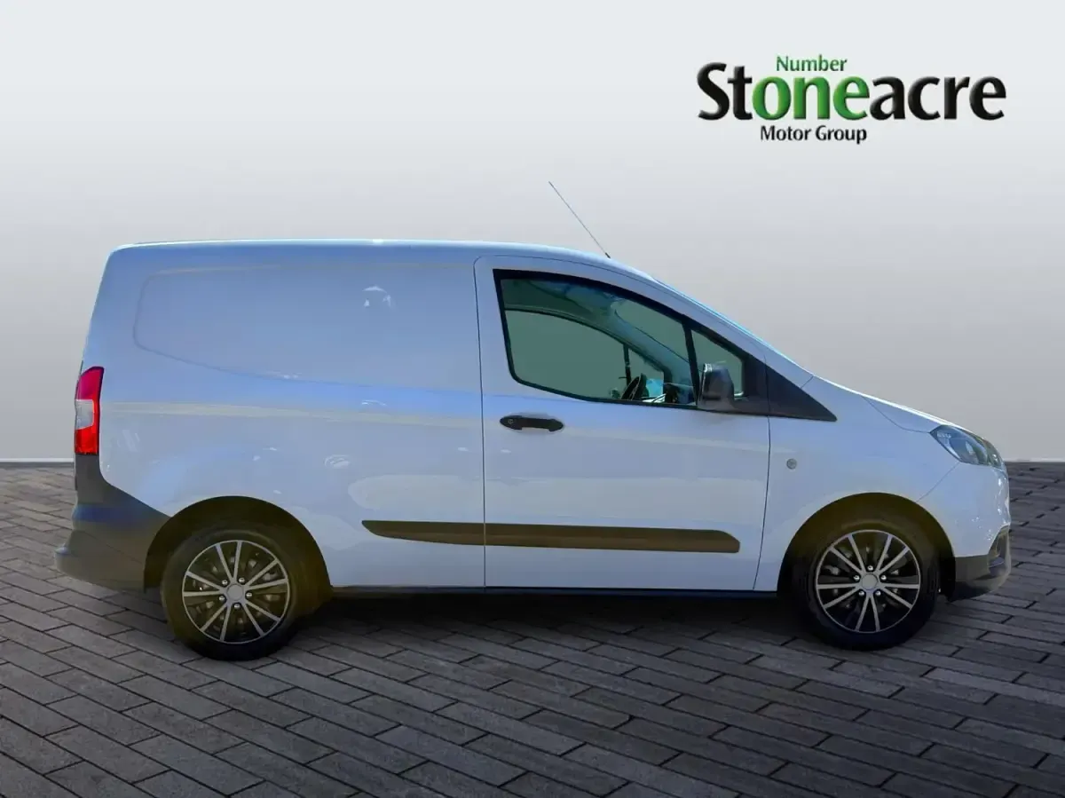 Begagnad Ford Transit 100 HK (73 kW) 2022 Vit Van