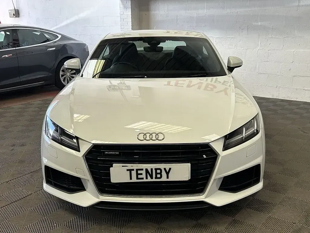 Usado Audi TT S-Line 230 HP (169 kW) 2017 Branco Coupé