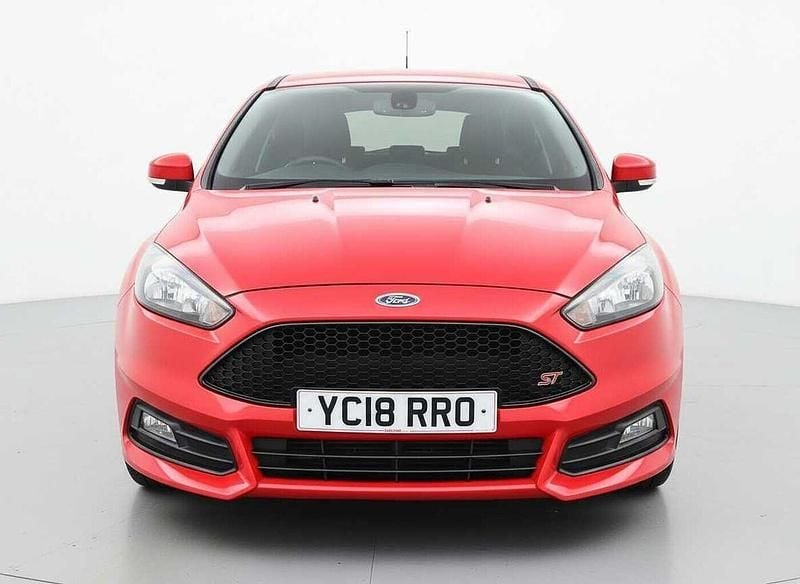 Used Ford Focus ST 2018 Red Hatchback