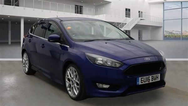 Blue Used 2016 Ford Focus Zetec Hatchback | £6,350 (Fair price) - Image 1/1