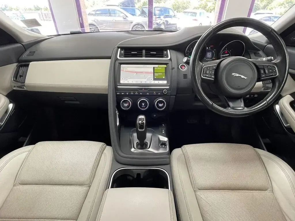 Used Jaguar E-Pace SE 180 HP (132 kW) 2018 Blue SUV