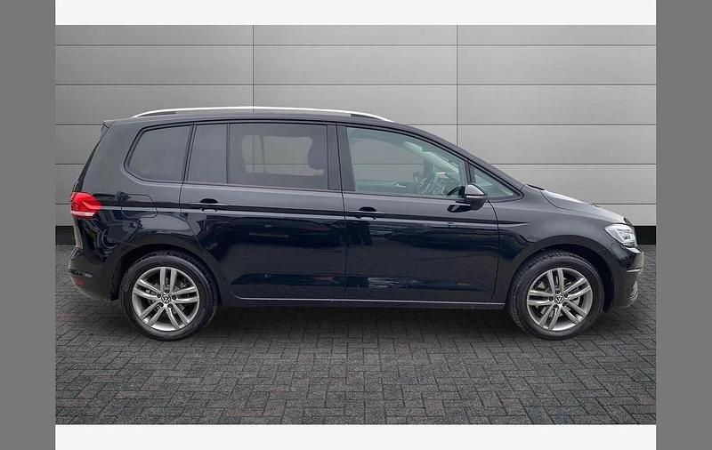 Used VW Touran Match 150 HP (110 kW) 2025 Black MPV