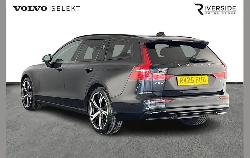 Used Volvo V60 Plus 197 HP (144 kW) 2025 Onyx black Estate