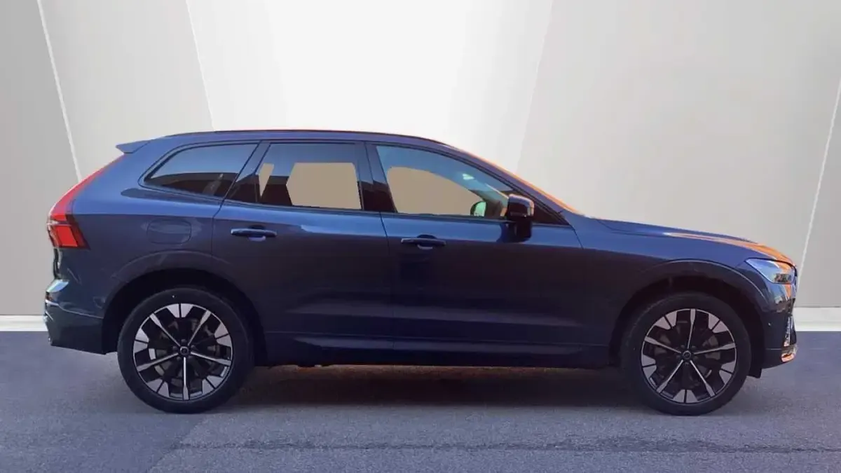 Used Volvo XC60 Plus 247 HP (181 kW) 2026 SUV