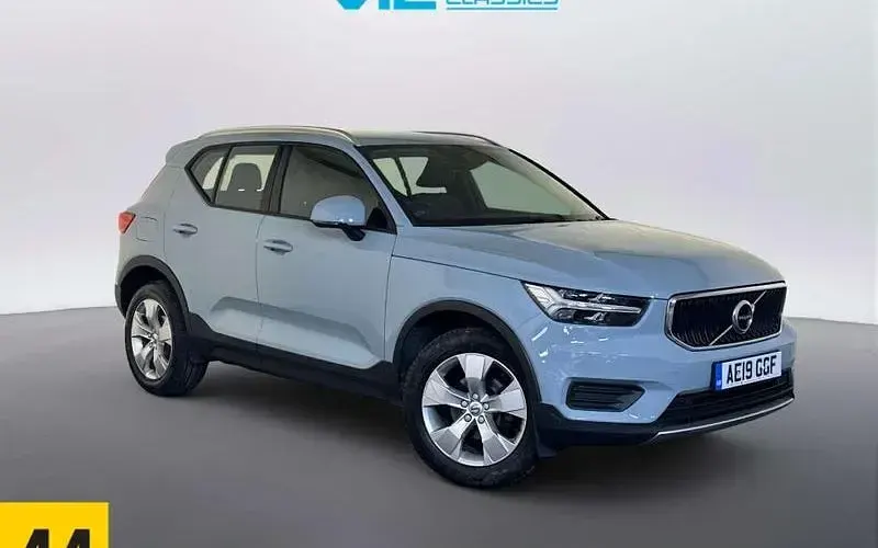 Used Volvo XC40 Momentum 150 HP (110 kW) 2020 SUV
