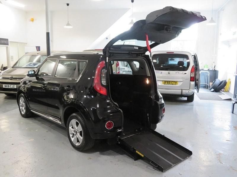 Black Used 2018 Kia Soul SUV | £19,990 - Image 1/3