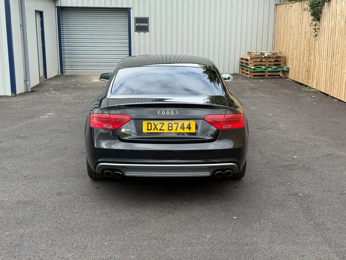 Used Audi S5 Comfort 333 HP (244 kW) 2013 Black Coupe