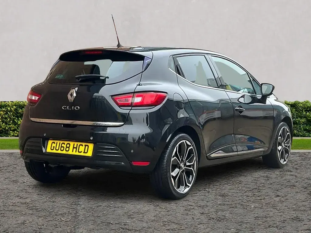 Used Renault Clio Iconic 90 HP (66 kW) 2018 Black Hatchback