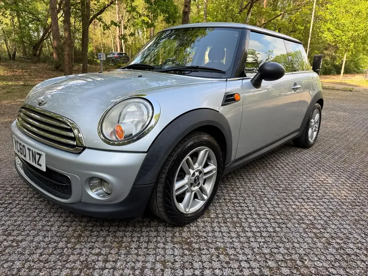 Used Mini One D Hatch 90 HP (66 kW) 2010 Silver Hatchback