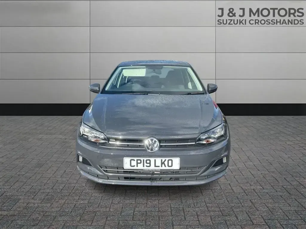 Used VW Polo SE 65 HP (47 kW) 2019 Grey Hatchback