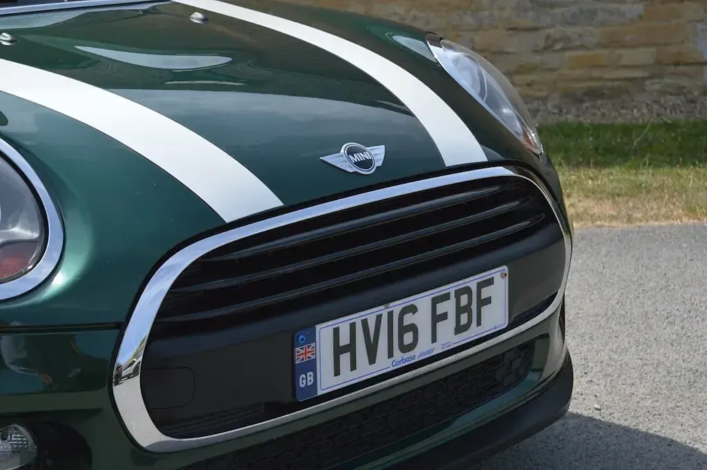 Used Mini One D Hatch 95 HP (69 kW) 2016 Green Hatchback