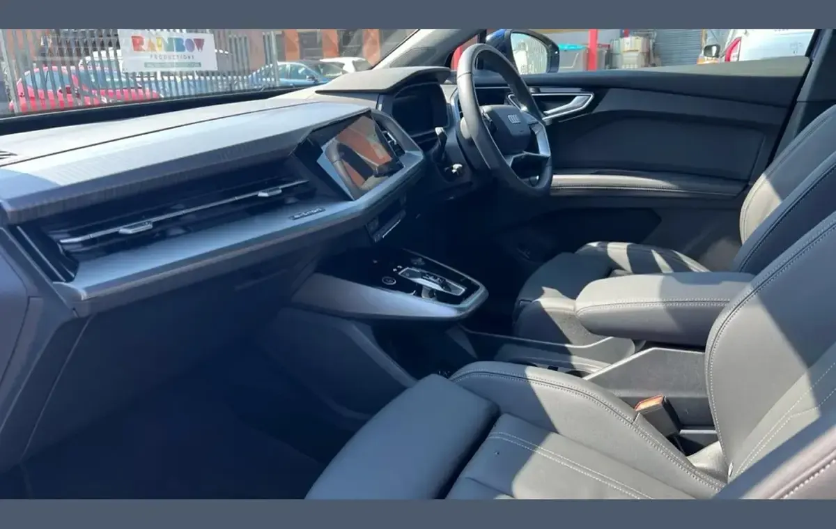 Used Audi Q4 e-tron Sport 210 kW (286 HP) 2025 Blue SUV