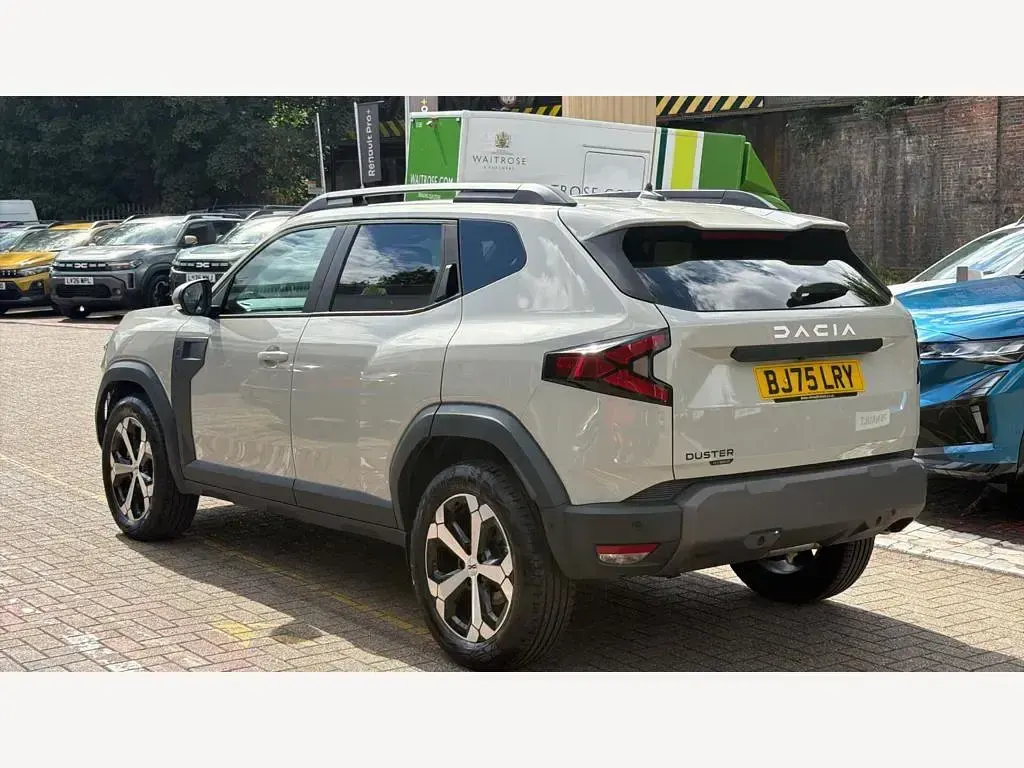 Used Dacia Duster Journey 143 HP (105 kW) 2025 Beige SUV