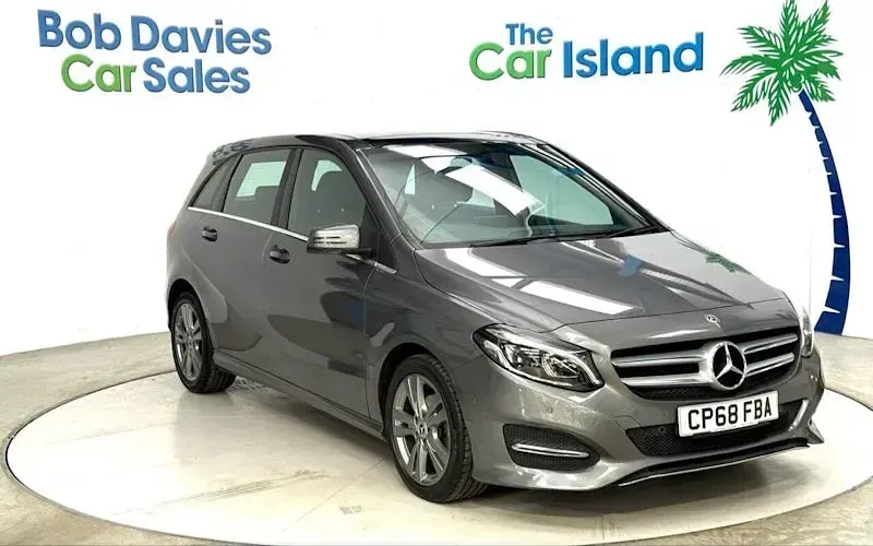 Usado Mercedes B180 Exclusive 122 HP (89 kW) 2018 Monovolume