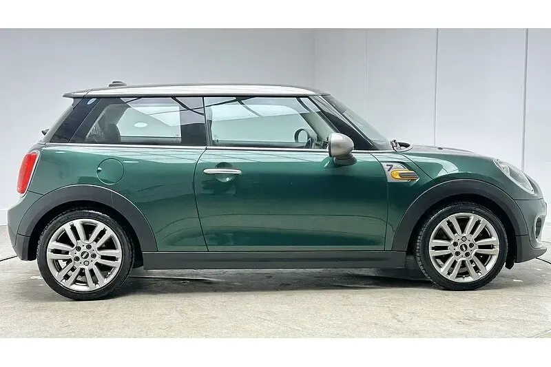 Used Mini Cooper Hatch 136 HP (100 kW) 2017 Green Hatchback