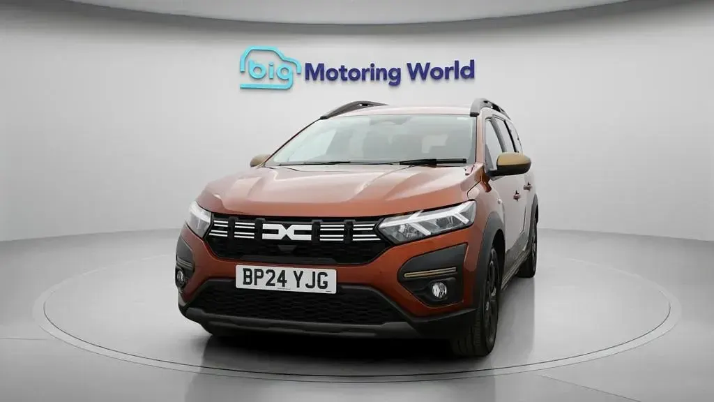 Used Dacia Jogger Extreme 140 HP (102 kW) 2024 Brown MPV