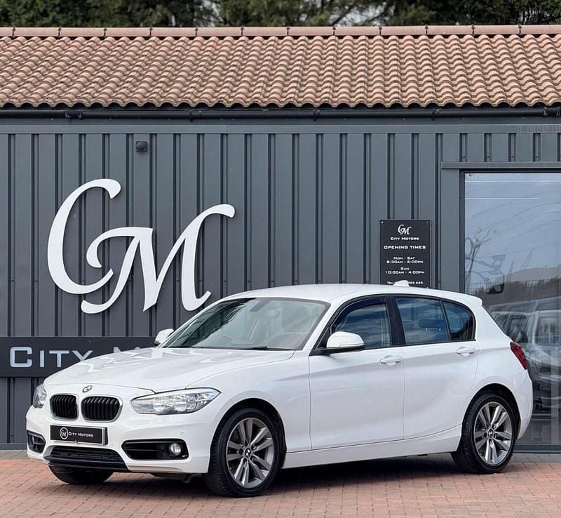 White Used 2018 BMW 120 Sport Line Hatchback | £8,790 (Fair price) - Image 1/4