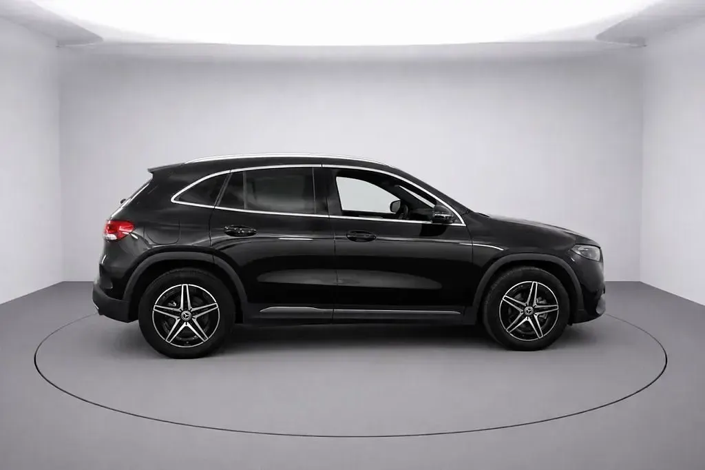 Usado Mercedes EQA250+ AMG line 139 kW (190 HP) 2023 Preto SUV