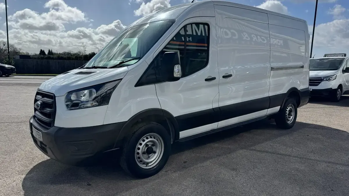 Used Ford Transit 130 HP (95 kW) 2023 White Van