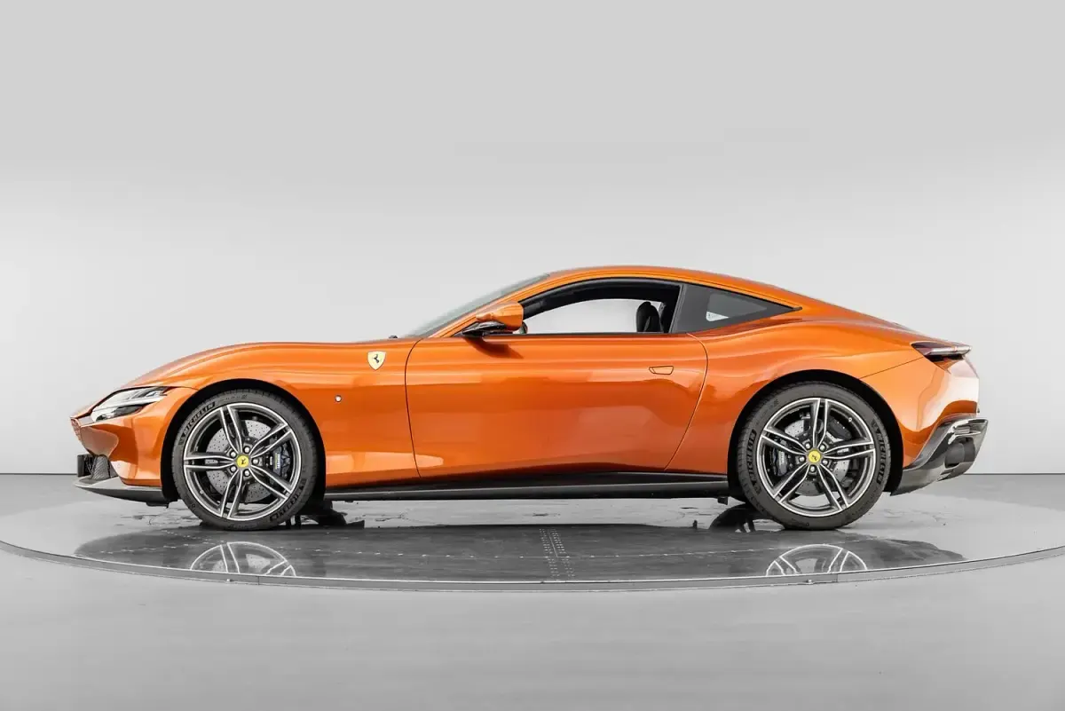 Used Ferrari Roma 620 HP (456 kW) 2021 Orange Coupe