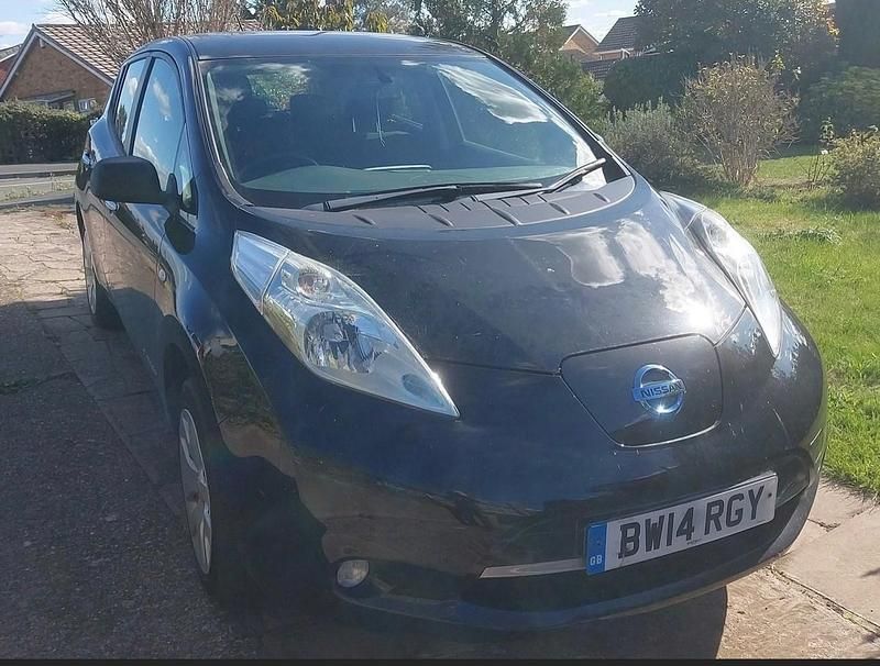 Black Used 2014 Nissan Leaf Visia Hatchback | £2,999 (Good price) - Image 1/4