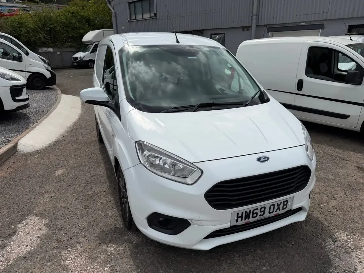 Second-hand Ford Transit Limited 100 CP (73 kW) 2020 Alb Van