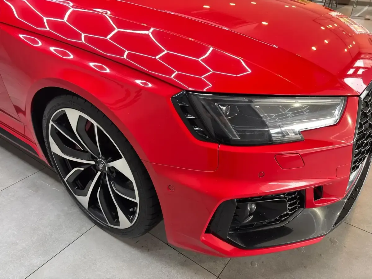 Used Audi RS4 Advanced 450 HP (330 kW) 2018 Red Estate