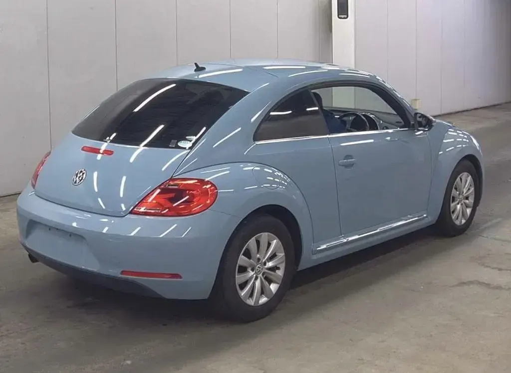 Used VW Beetle Design 105 HP (77 kW) 2015 Blue Hatchback