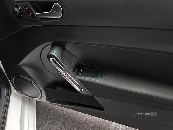 Usado VW Beetle 105 HP (77 kW) 2014 Citadino