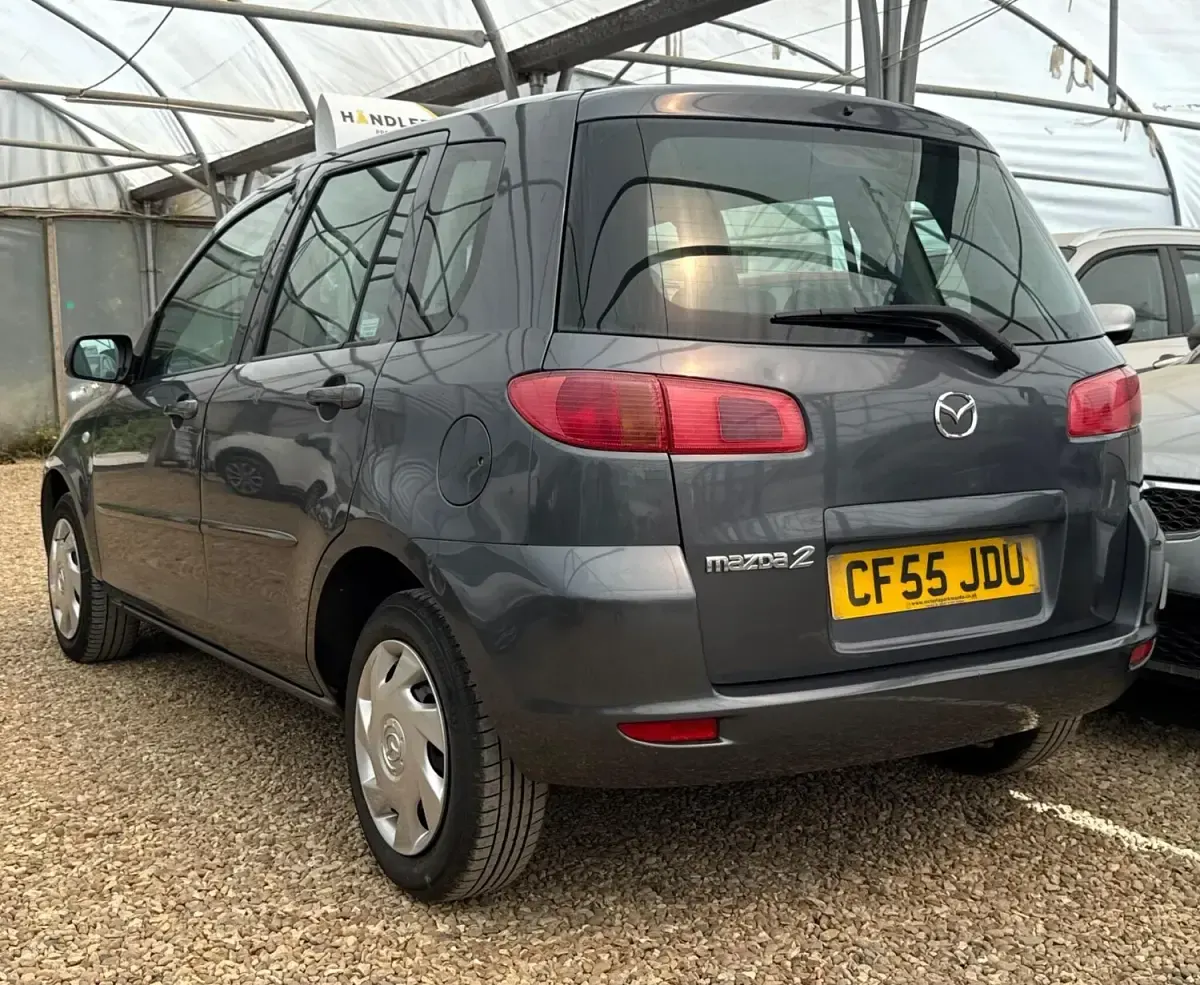 Used Mazda 2 80 HP (58 kW) 2006 Grey Hatchback