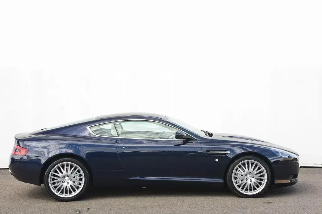 Used Aston Martin DB9 456 HP (335 kW) 2009 Blue Coupe