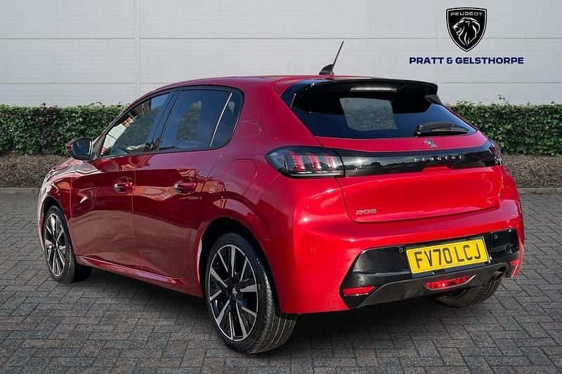 Used Peugeot 208 Allure Premium 99 HP (72 kW) 2020 Red Hatchback