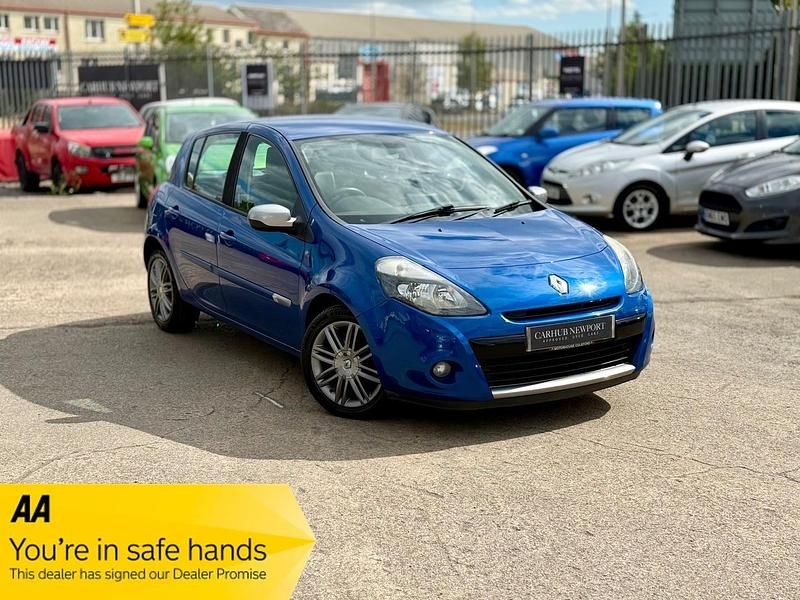 Blue Used 2011 Renault Clio II Dynamique Hatchback | £3,500 (Fair price) - Image 1/4