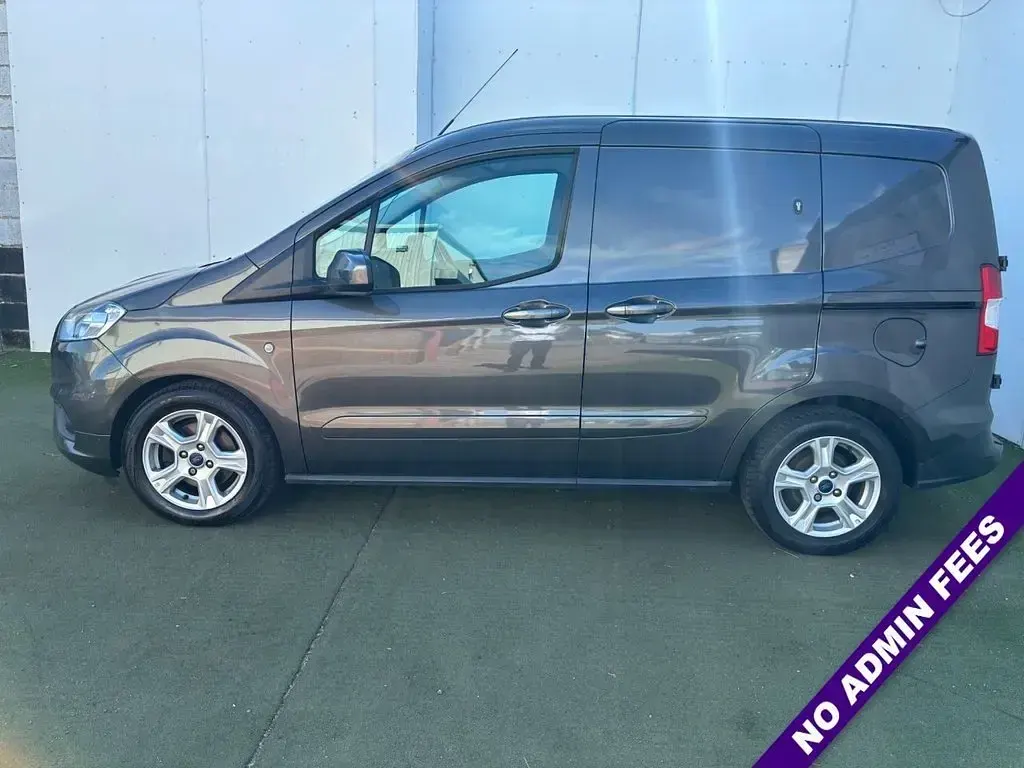 Used Ford Transit Courier Limited 100 HP (73 kW) 2023 Grey Van