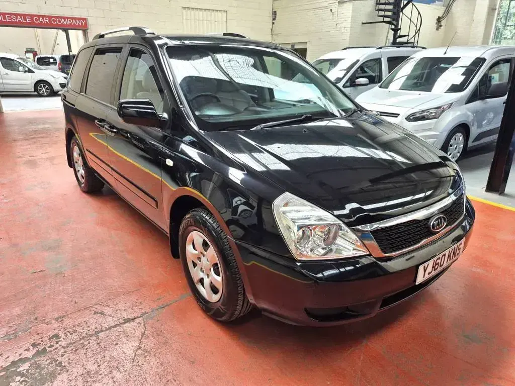 Used Kia Sedona 2011 Black MPV
