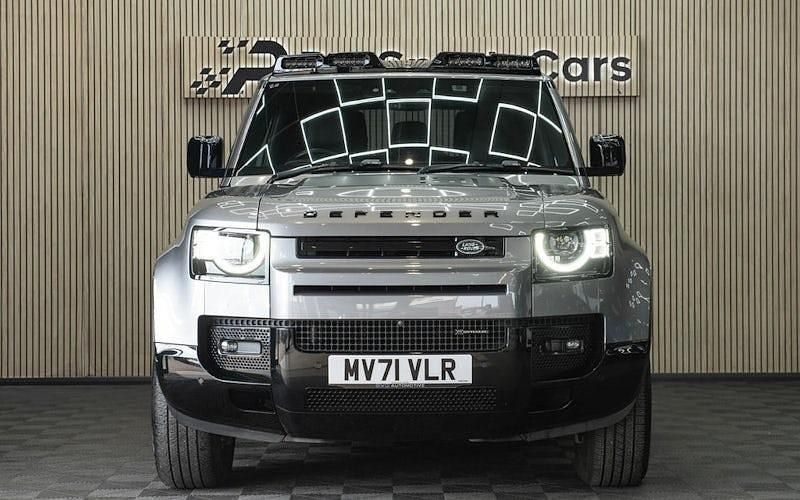 Used Land Rover Defender Dynamic 250 HP (183 kW) 2021 SUV