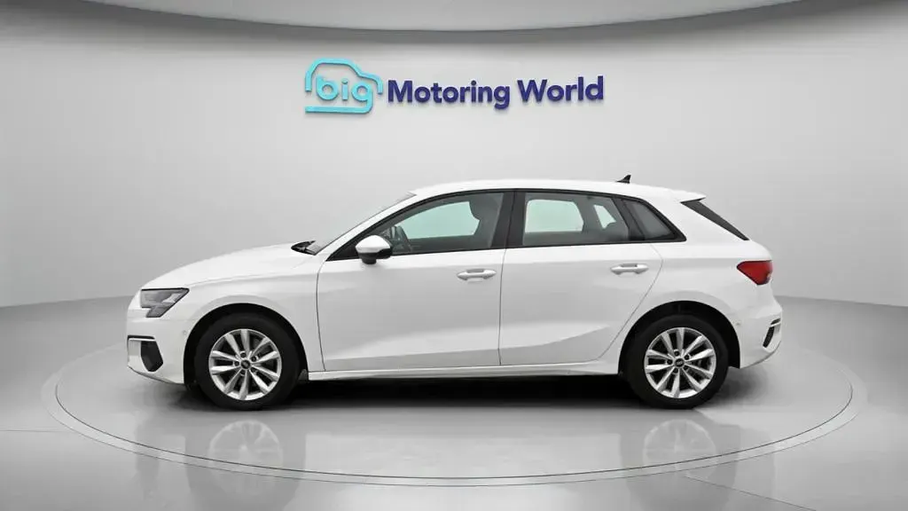 Used Audi A3 Sportback 110 HP (80 kW) 2021 White Hatchback