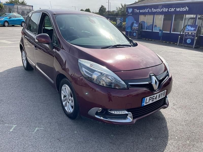 Red Used 2015 Renault Scénic III Dynamique MPV | £3,595 (Super price) - Image 1/4
