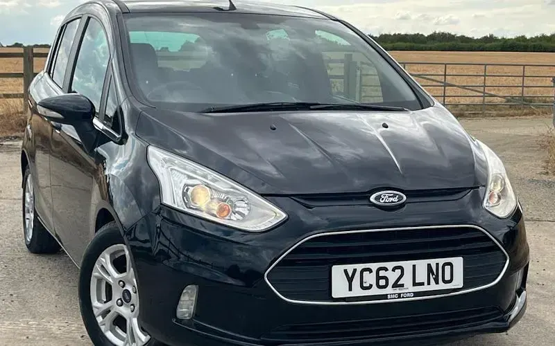 Used Ford B-MAX Zetec 105 HP (77 kW) 2016 MPV