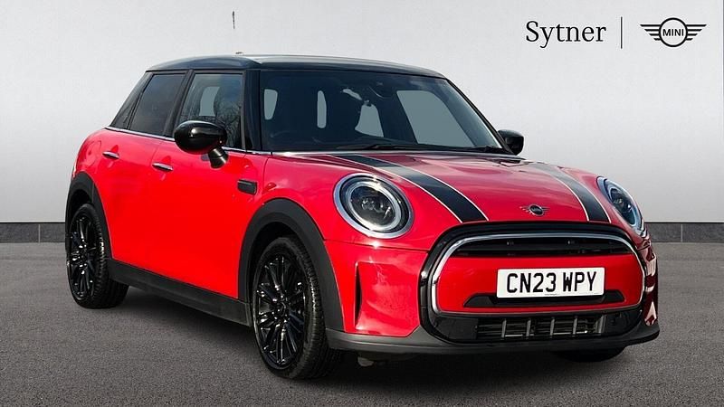 Used Mini Cooper Exclusive 134 HP (98 kW) 2023 Red Hatchback