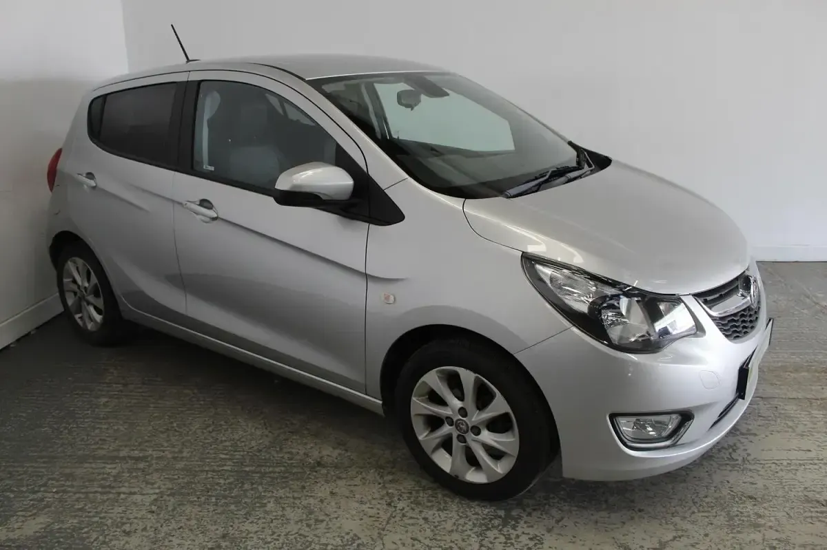 Used Vauxhall Viva 75 HP (55 kW) 2018 Silver Hatchback