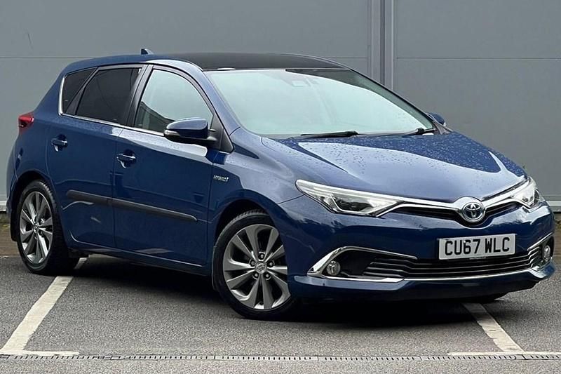 Used 2017 Toyota Auris Hybrid | £10,995 (Fair price) - Image 1/1