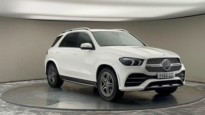 Polar white Used 2020 Mercedes GLE300 AMG line SUV | £38,200 (Fair price) - Image 1/4