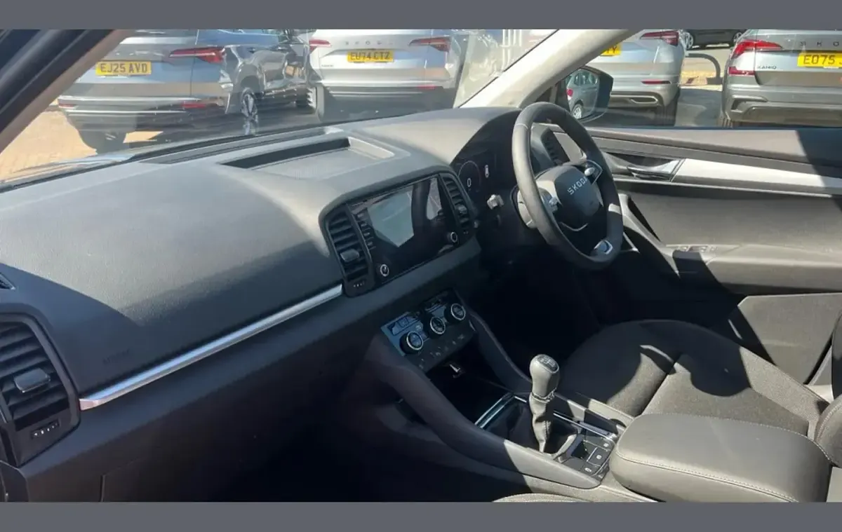 Used Skoda Karoq SE 150 HP (110 kW) 2025 Black SUV