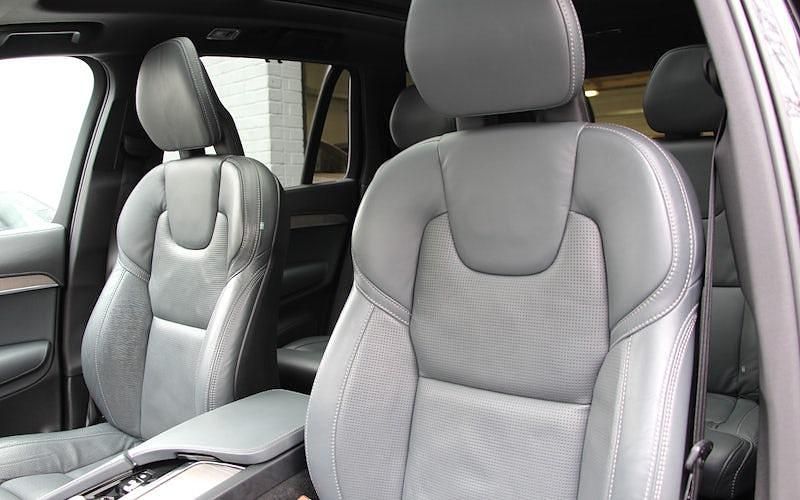 Used Volvo XC90 Inscription 250 HP (183 kW) 2021 Black SUV