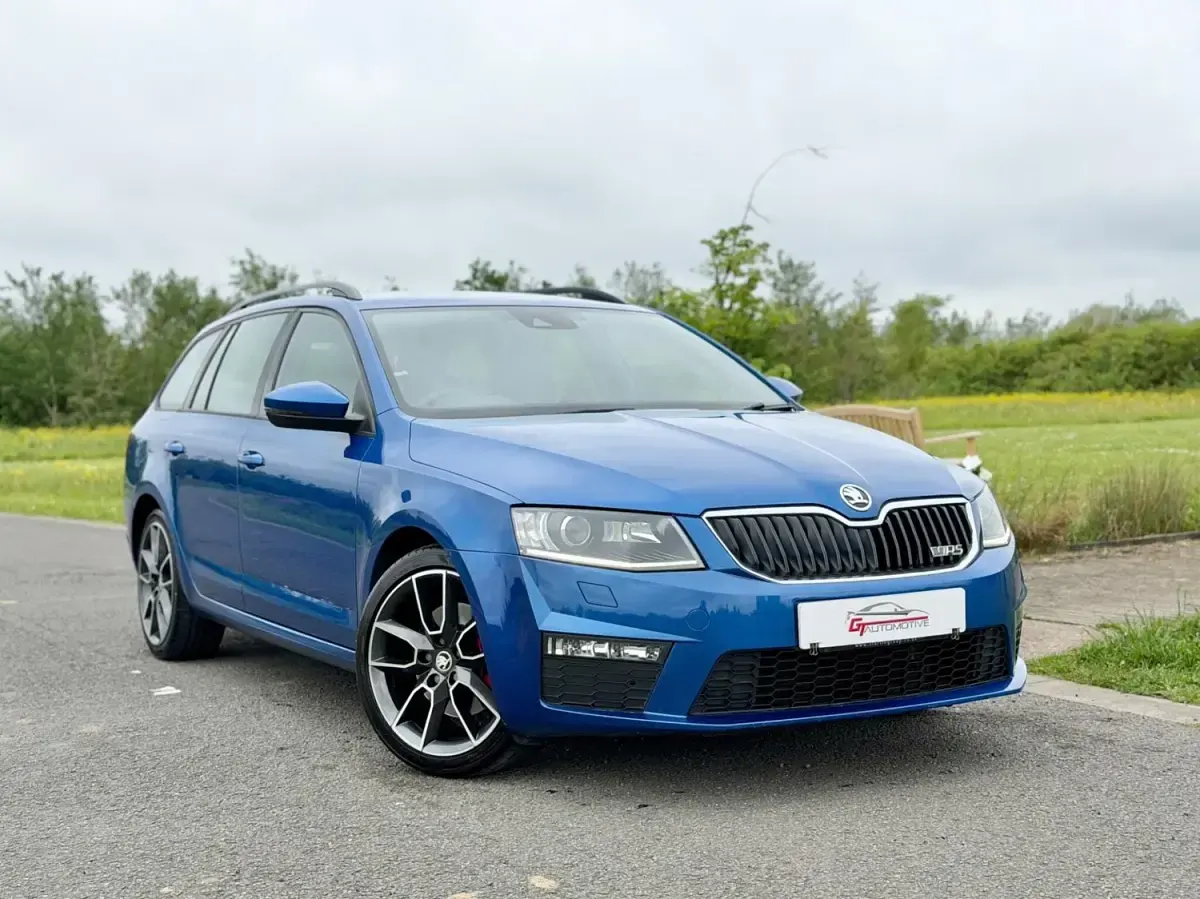 Usado Skoda Octavia vRS 184 CV (135 kW) 2016 Azul Familiar