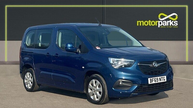 Blue Used 2019 Vauxhall Combo MPV | £9,000 (Good price) - Image 1/4