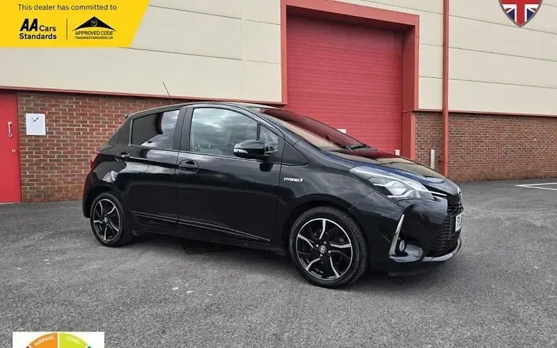 Używany Toyota Yaris Hybrid Design 101 KM (74 kW) 2018 Hatchback