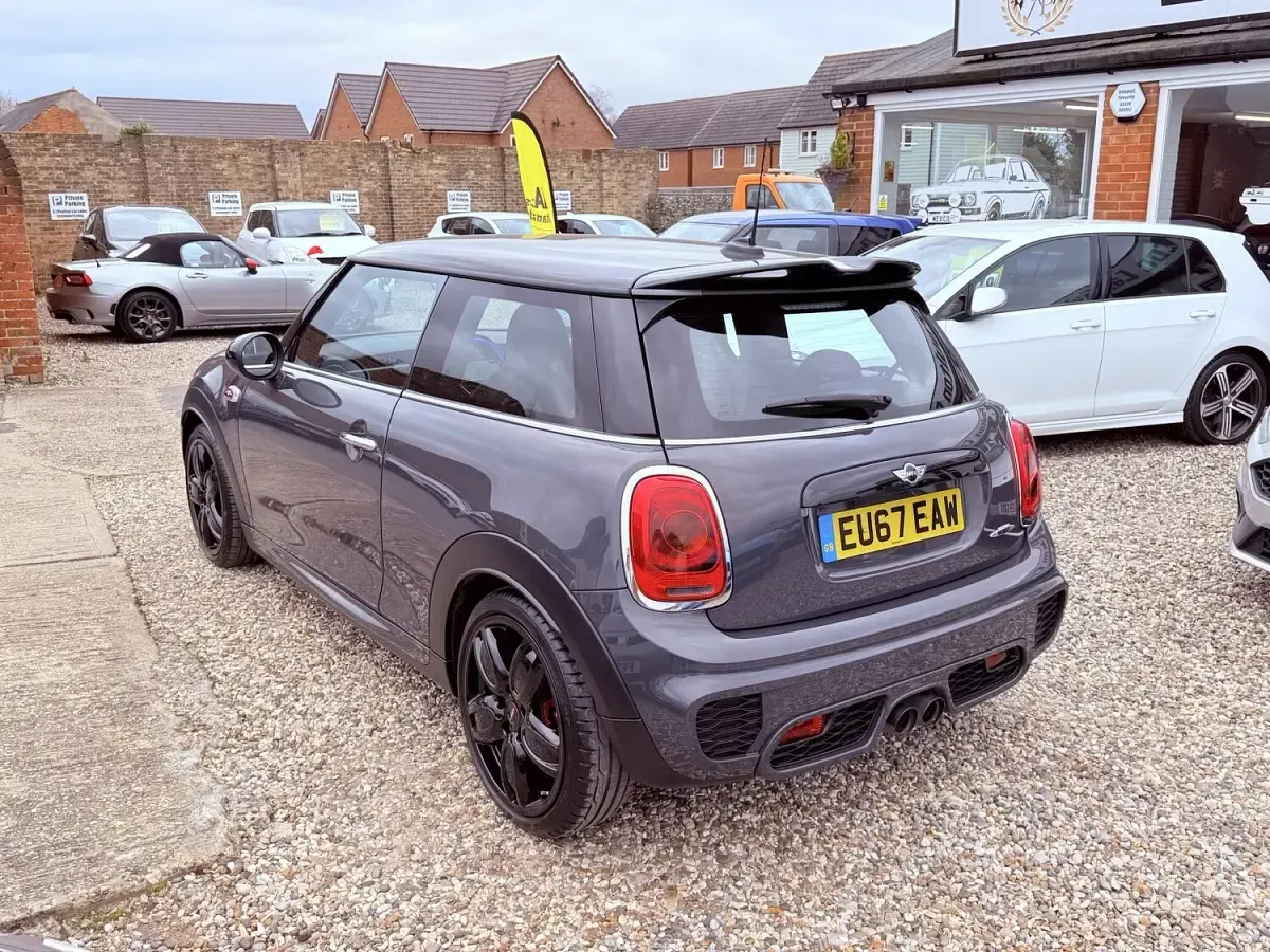 Used Mini John Cooper Works Hatch 230 HP (169 kW) 2017 Grey Hatchback
