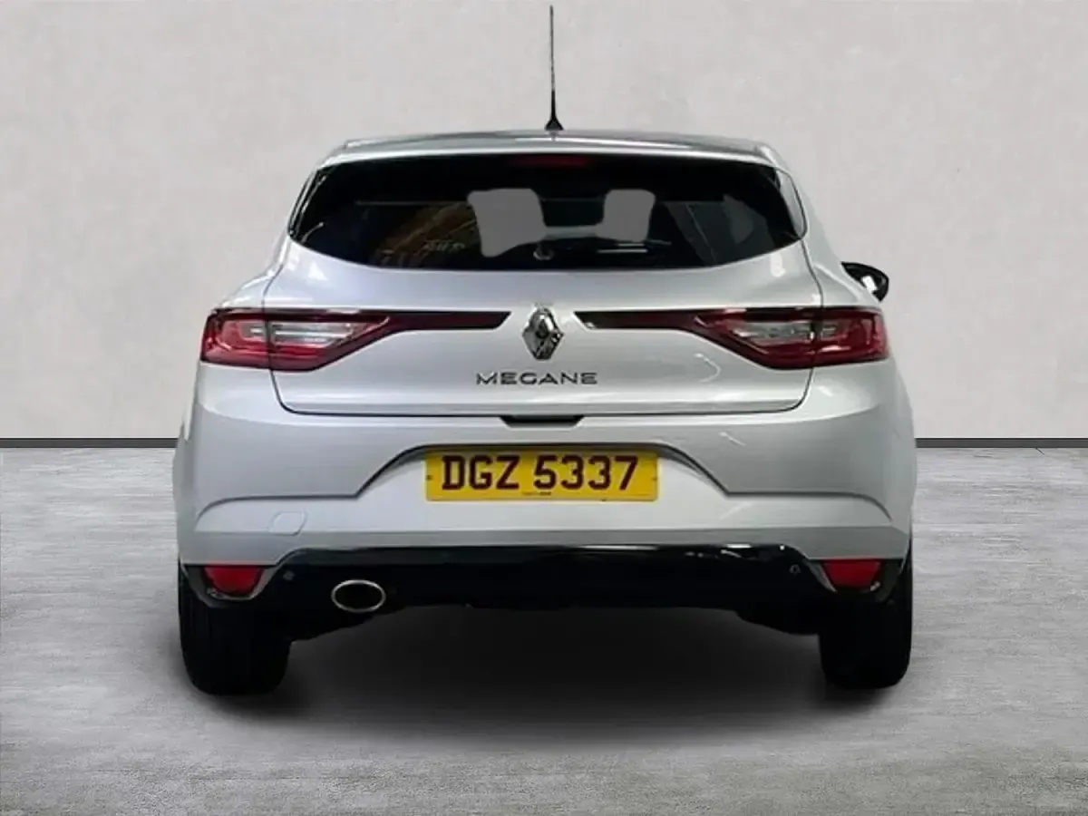 Used Renault Mégane Dynamique 110 HP (80 kW) 2016 Silver Hatchback